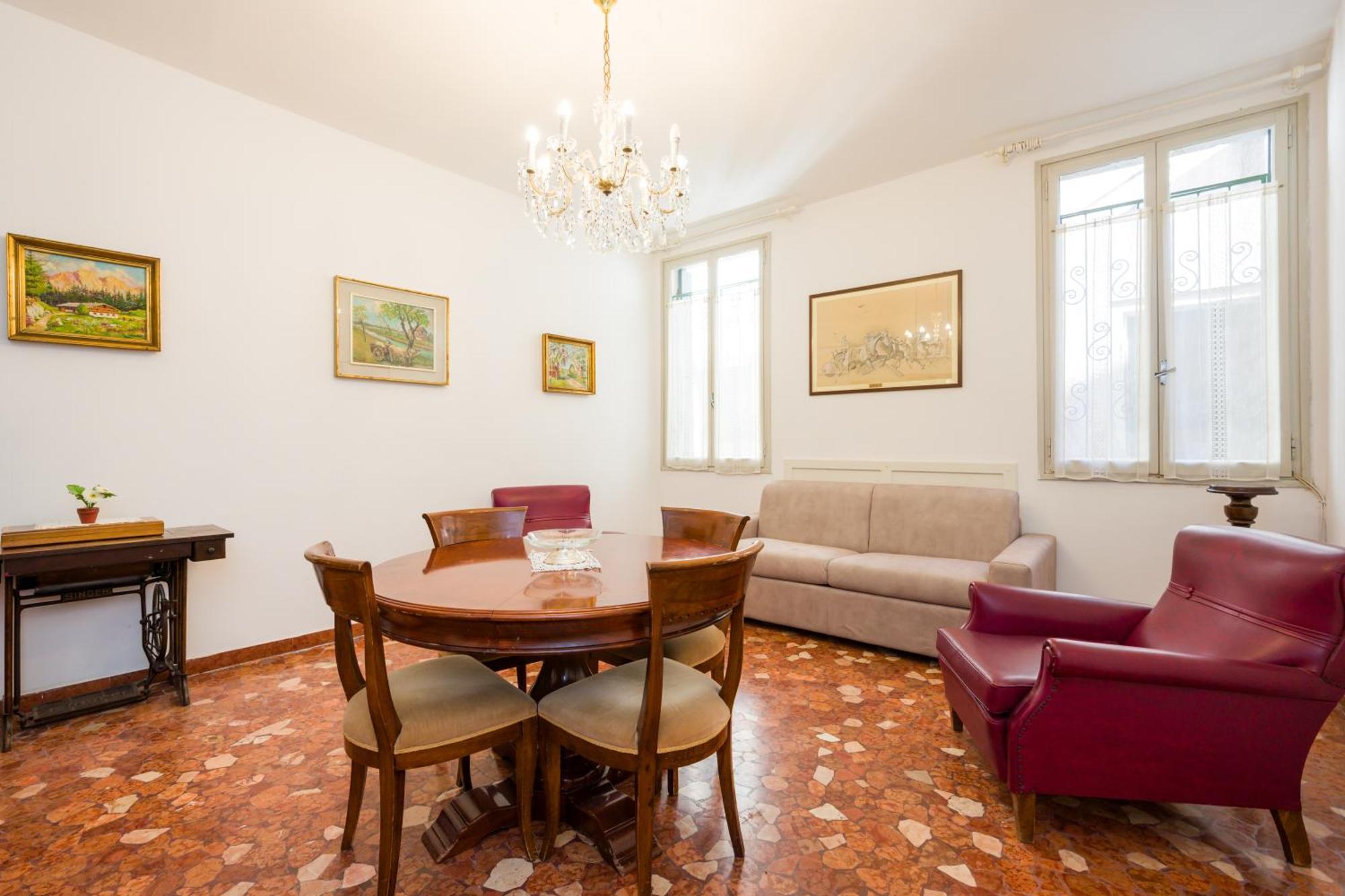 Апартаменты Kyra'S House Венеция Экстерьер фото